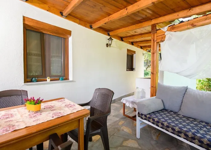 Suzana Mikros Prinos