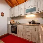 Suzana * Mikros Prinos