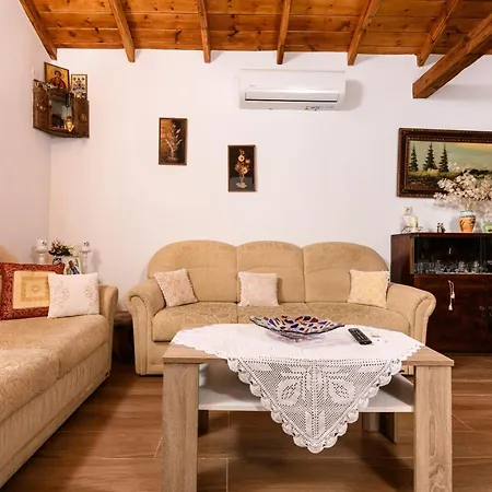 Suzana * Mikros Prinos