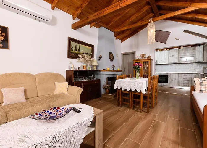 Suzana Μικρός Πρίνος